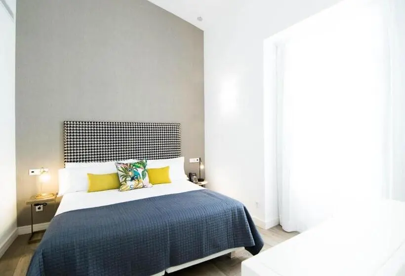 Juniorsviitti, Myr Marqués House