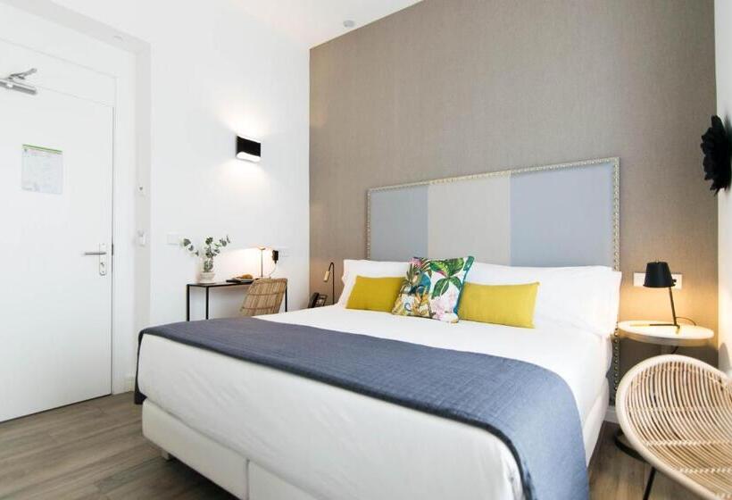 ベーシックルーム, Myr Marqués House