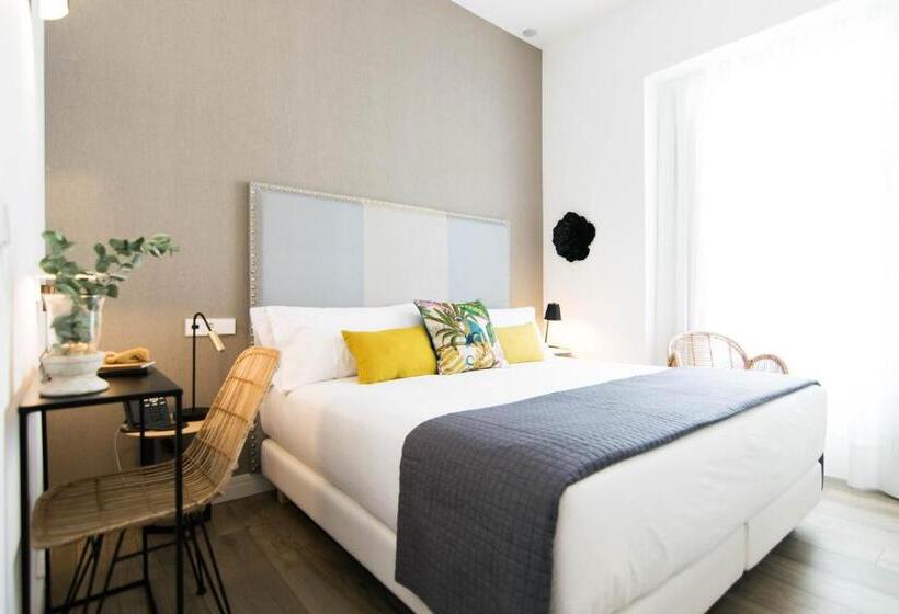 ベーシックルーム, Myr Marqués House