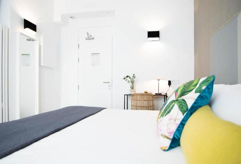 ベーシックルーム, Myr Marqués House