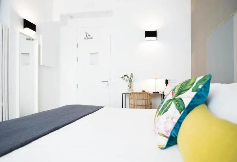 Basic-huone, Myr Marqués House