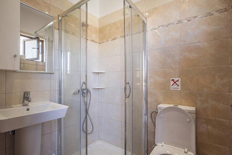 חדר אקונומי, Omirico