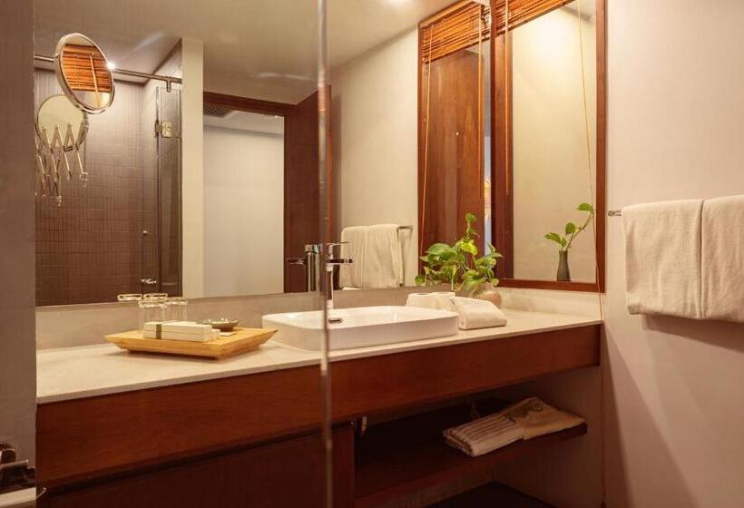 חדר סופריור, Penh House