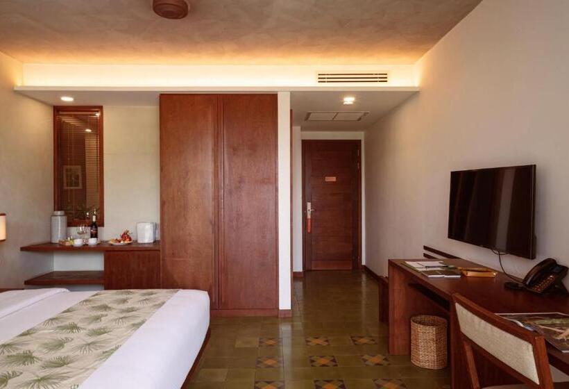 חדר דלוקס, Penh House