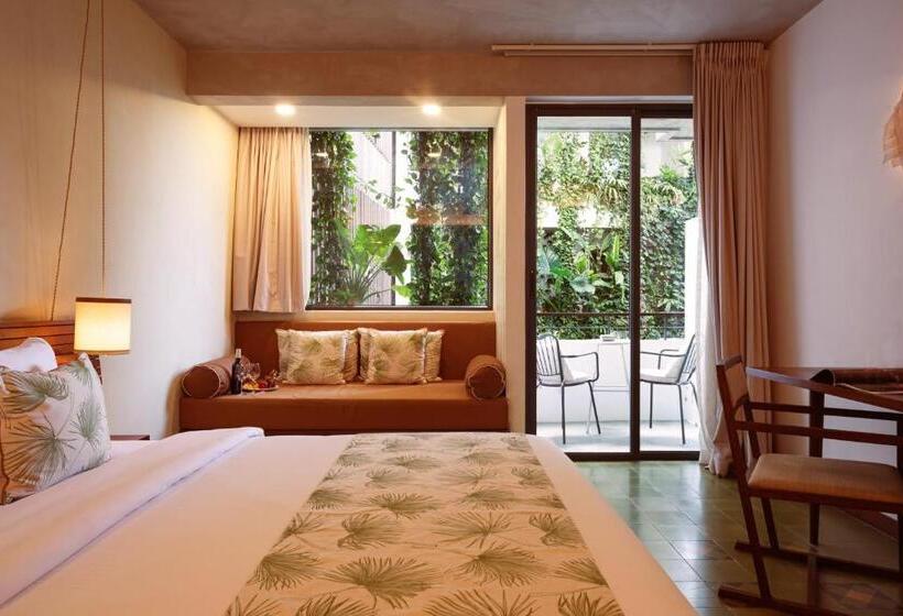 חדר דלוקס, Penh House