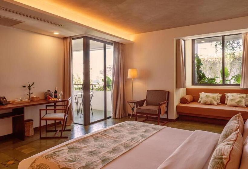 סוויטת ג'וניור, Penh House