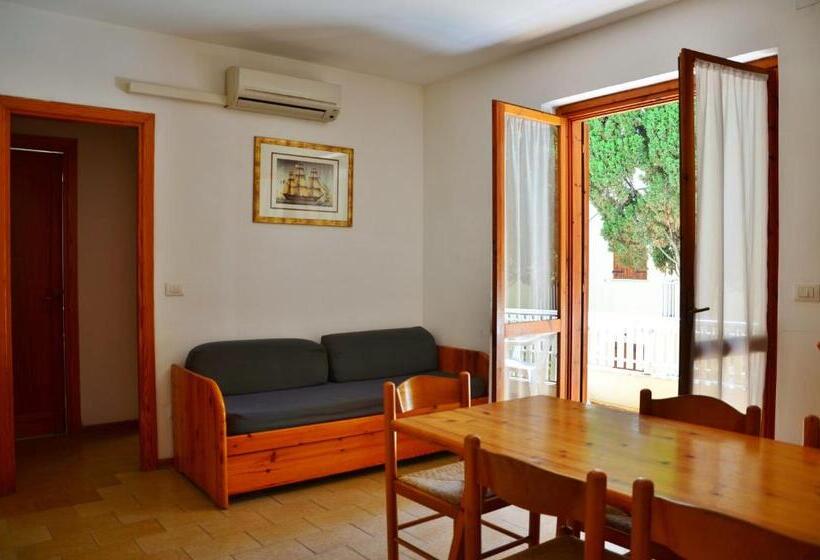 דירת שלושה חדרים, Residence Eucalipti