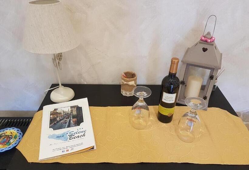 Juniorsvit, Selenebeach B&b