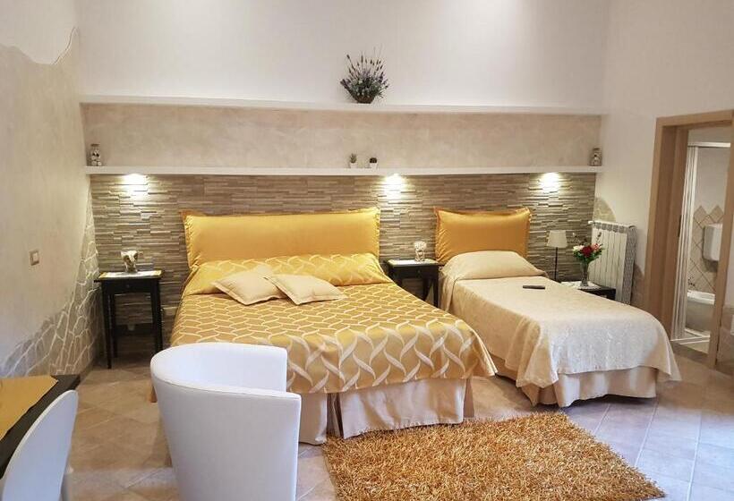 Juniorsvit, Selenebeach B&b