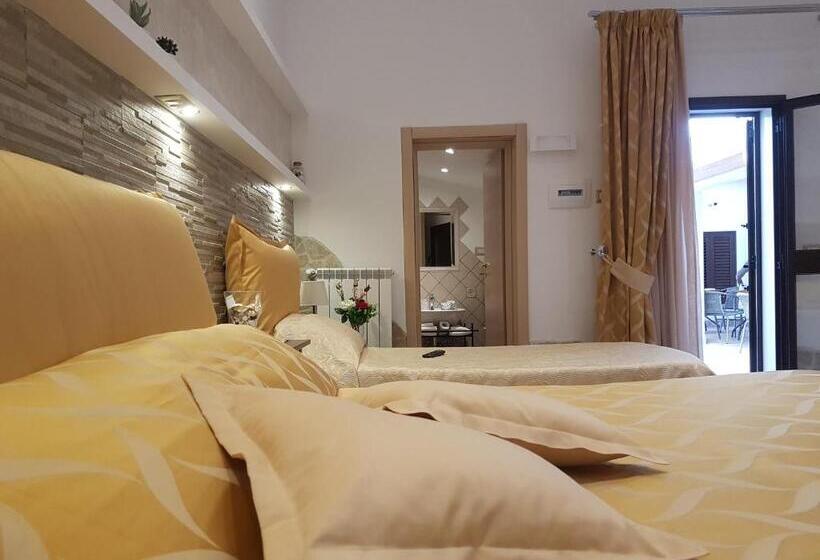 Juniorsvit, Selenebeach B&b