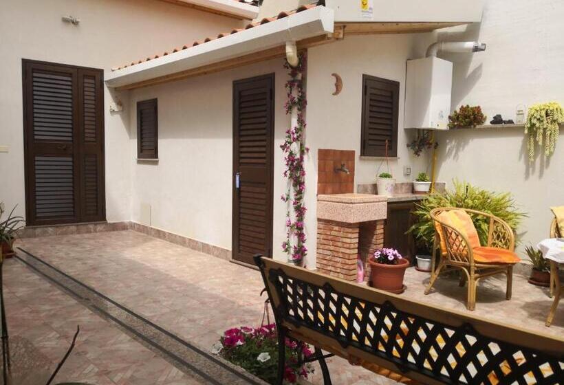 Juniorsvit, Selenebeach B&b