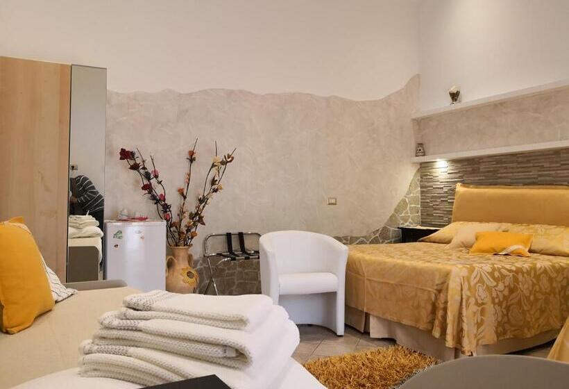 Juniorsvit, Selenebeach B&b