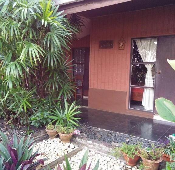 4인용 스탠다드 룸, Rim Than View Resort