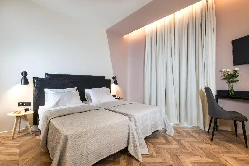 اتاق اجرایی, Athens One Smart