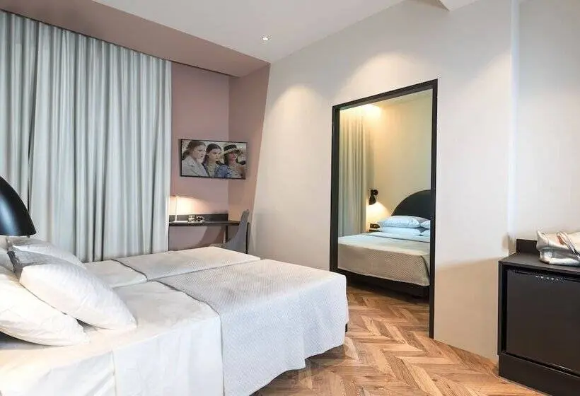 سوییت خانوادگی, Athens One Smart