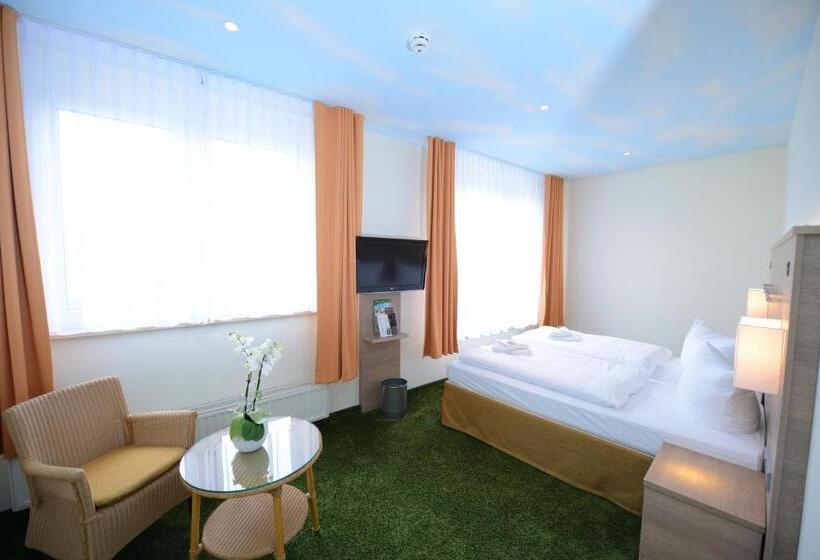 Camera Comfort, Der Bayerische Hof