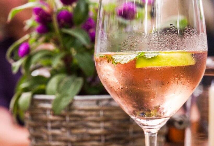 Camera Comfort Singola, Der Bayerische Hof