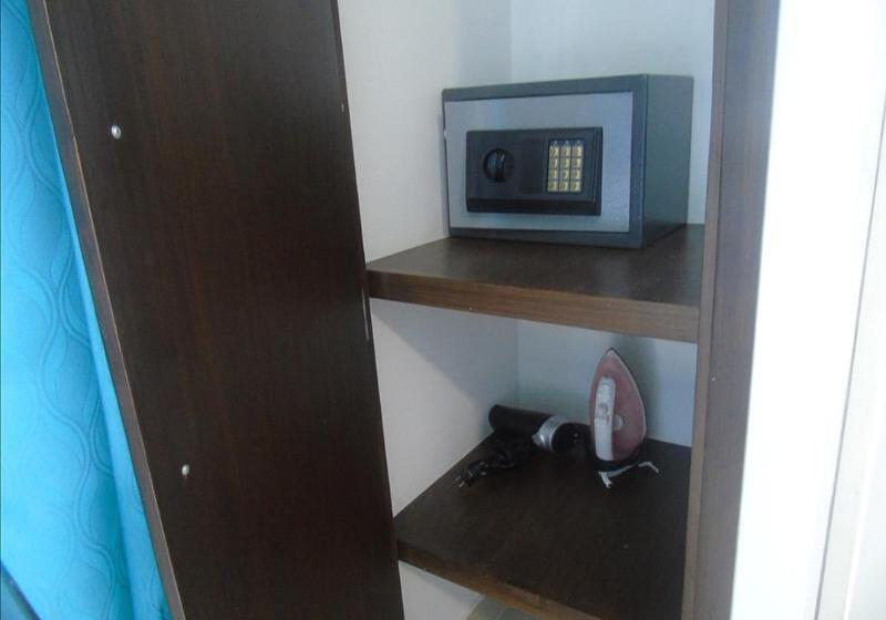 חדר לארבעה סטנדרטי עם מרפסת, Apartahotel Bahia Tropical Iii