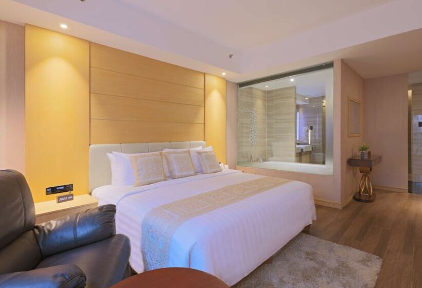 سوییت سوپریور, Best Western Plus Metro Clark