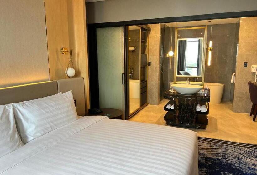 수피리어 룸, Best Western Plus Metro Clark