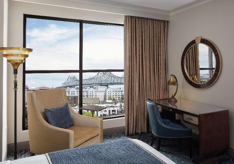 キングサイズベッドのスタンダードルーム, Higgins Hotel, Official Hotel Of The National Wwii Museum, Curio Collection By Hilton