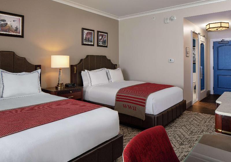 スタンダードルーム, Higgins Hotel, Official Hotel Of The National Wwii Museum, Curio Collection By Hilton
