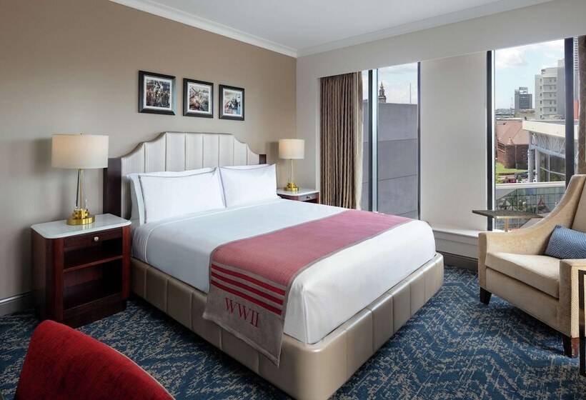 デラックスルーム, Higgins Hotel, Official Hotel Of The National Wwii Museum, Curio Collection By Hilton