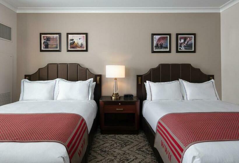 スタンダードルーム, Higgins Hotel, Official Hotel Of The National Wwii Museum, Curio Collection By Hilton