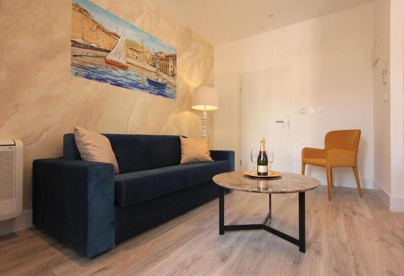 חדר דלוקס עם מרפסת, Well Of Life Luxury Rooms