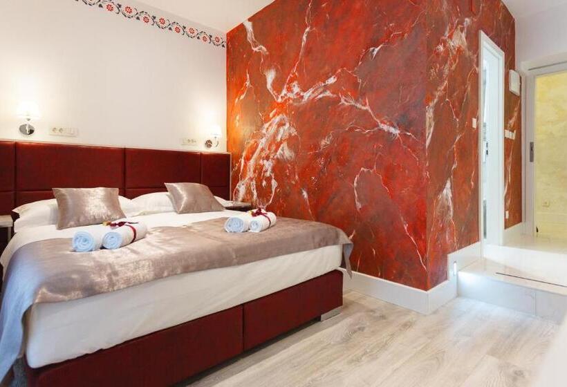 חדר סופריור עם מרפסת, Well Of Life Luxury Rooms