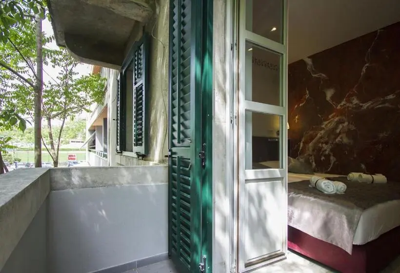 バルコニー付きスーペリアルーム, Well Of Life Luxury Rooms