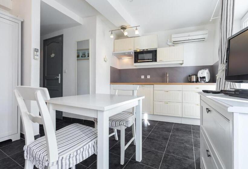 סטודיו סטנדרט עם מרפסת, Florella Maréchal Joffre