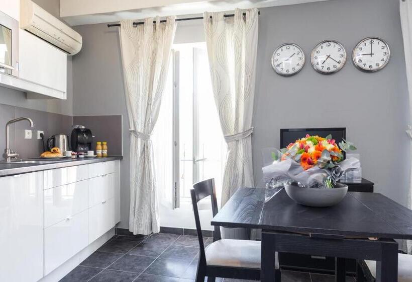 חדר סטודיו סטנדרד, Florella Maréchal Joffre