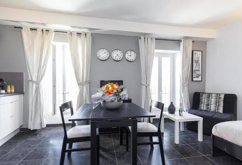 חדר סטודיו סטנדרד, Florella Maréchal Joffre