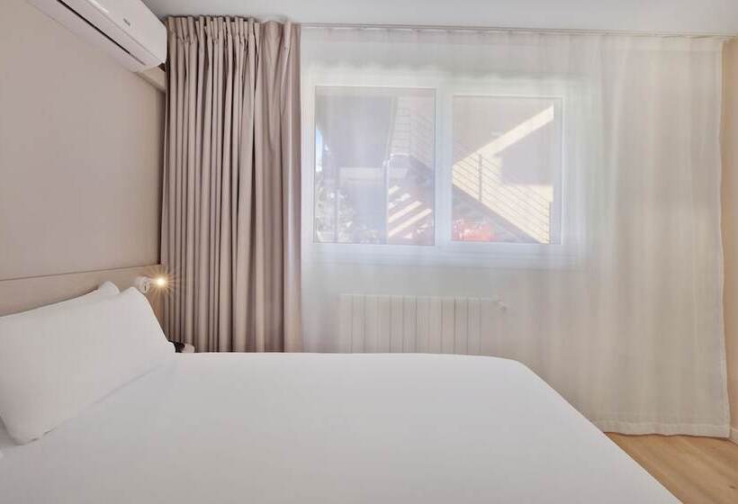 Quarto Superior, B&b Hotel Oviedo