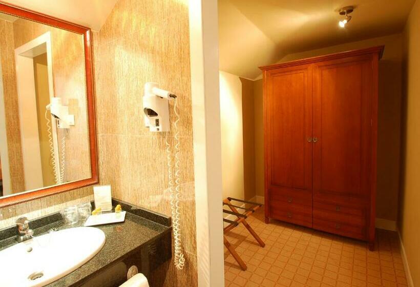 펜트하우스 룸, Arcea Gran Hotel Pelayo