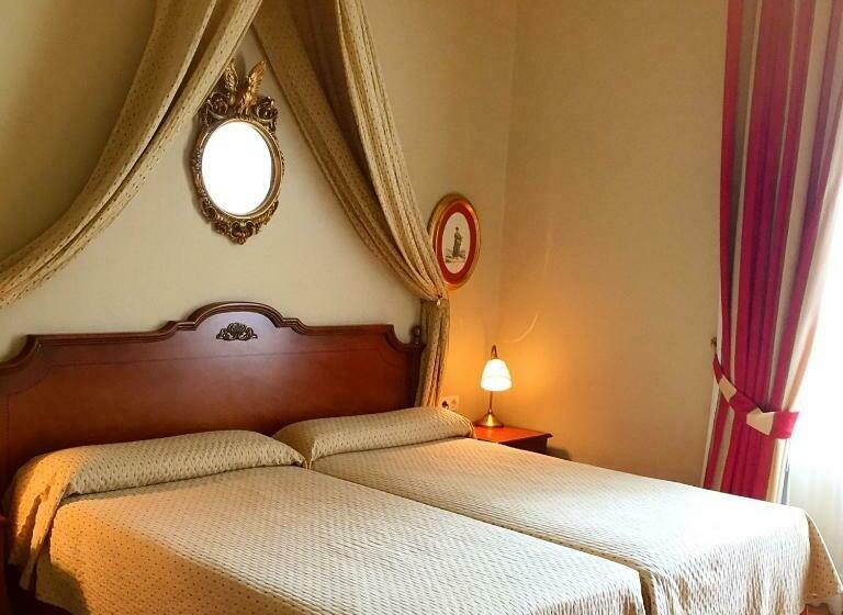 غرفة ديلوكس مطلة على الجبل, Arcea Gran Hotel Pelayo