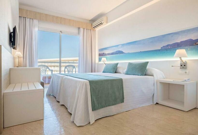 חדר פרמיום לשלושה, Azuline Hotel Bahamas Y Bahamas Ii