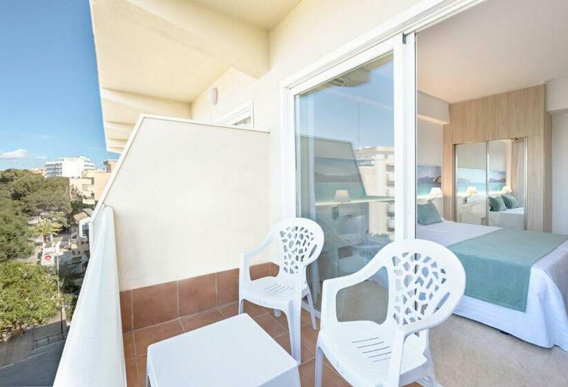 חדר פרמיום לשלושה, Azuline Hotel Bahamas Y Bahamas Ii