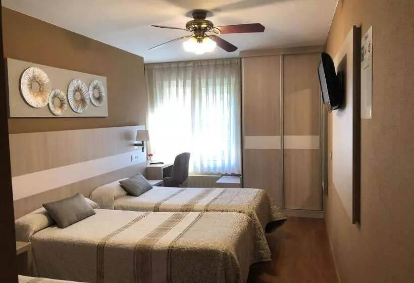 اتاق استاندارد سه نفره, Bahia