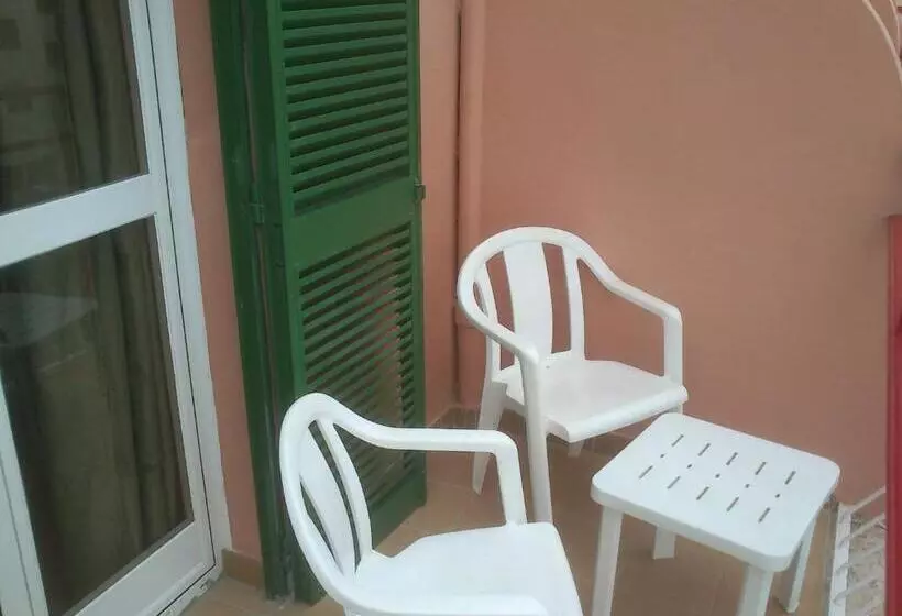 Chambre Standard Individuelle, Bari