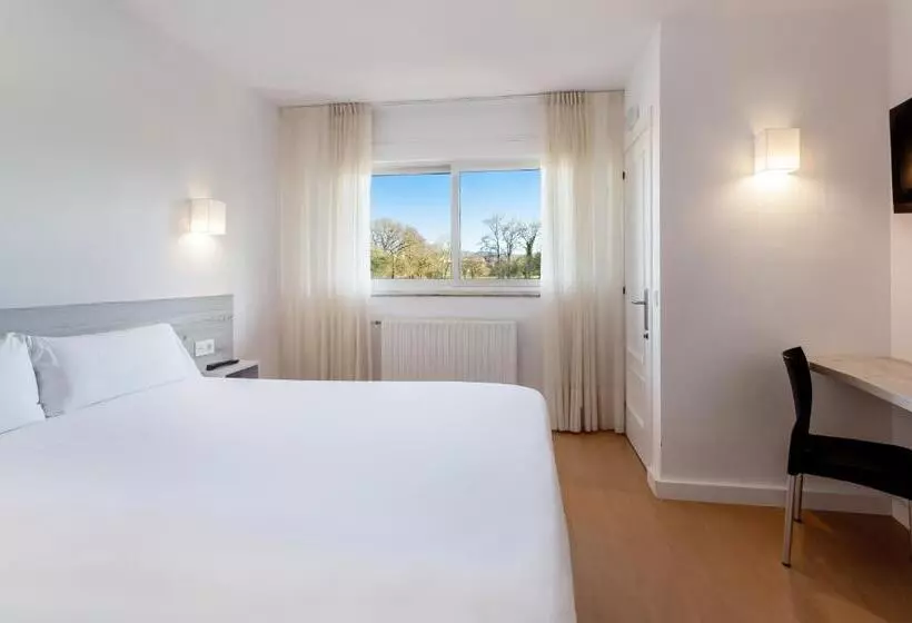 Standard Yhden Hengen Huone, B&b Hotel Oviedo