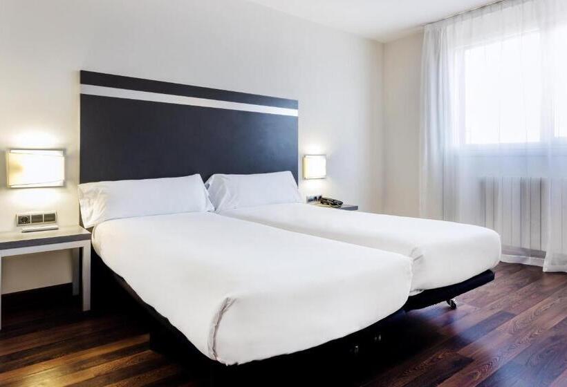 Номер Стандарт, B&b Hotel Oviedo