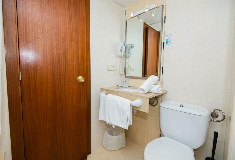 Quarto Estandar com Sacada, Bella Mar