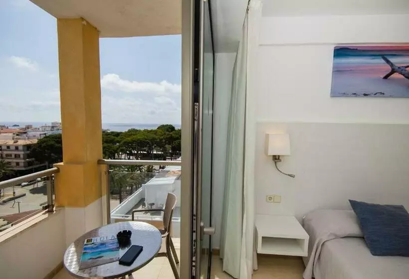 Chambre Supérieure, Bella Mar