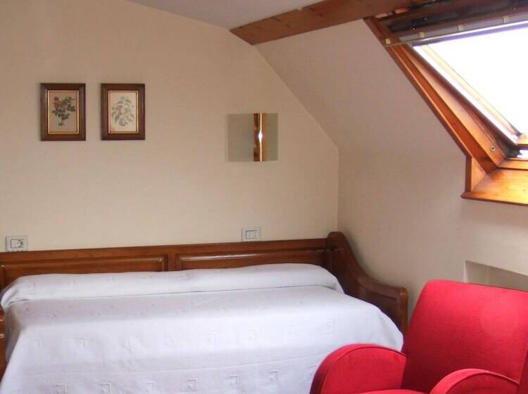 スタンダードトリプルルーム, Cabeza