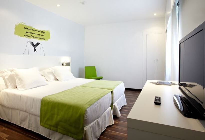 标准间, Costa Azul