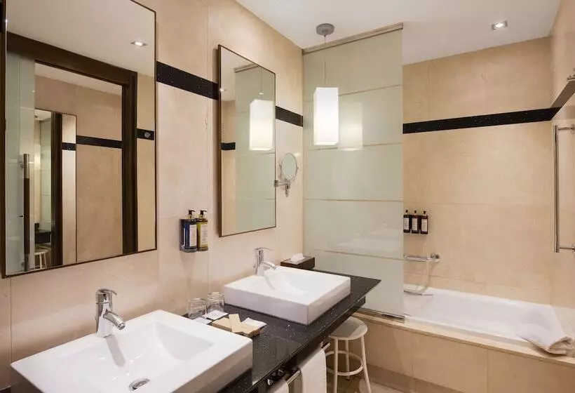 اتاق پرمیوم, Eurostars Hotel De La Reconquista