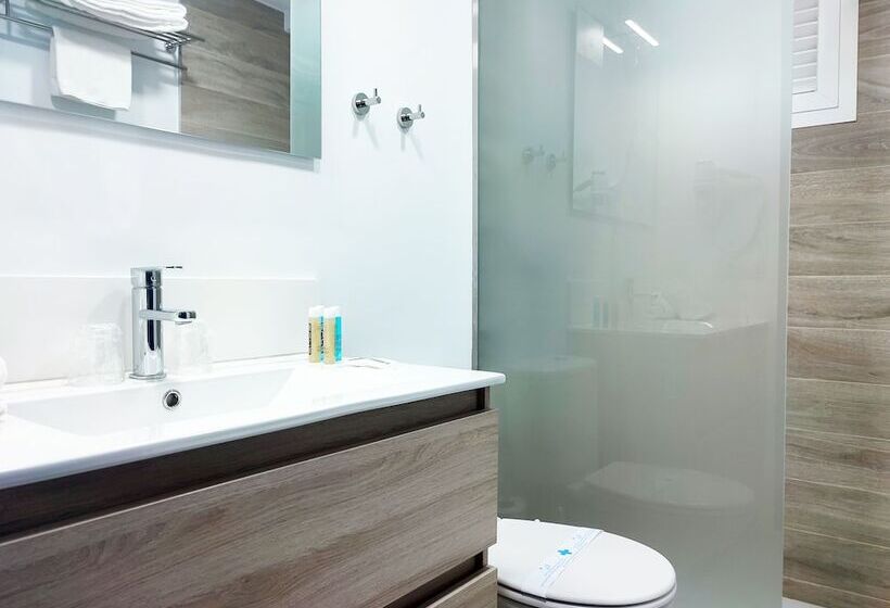 スタンダードシティビュールーム, Flats Friends Mar Blau