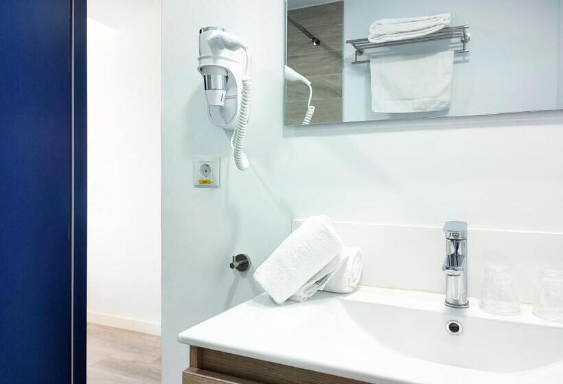 エコノミールーム, Flats Friends Mar Blau